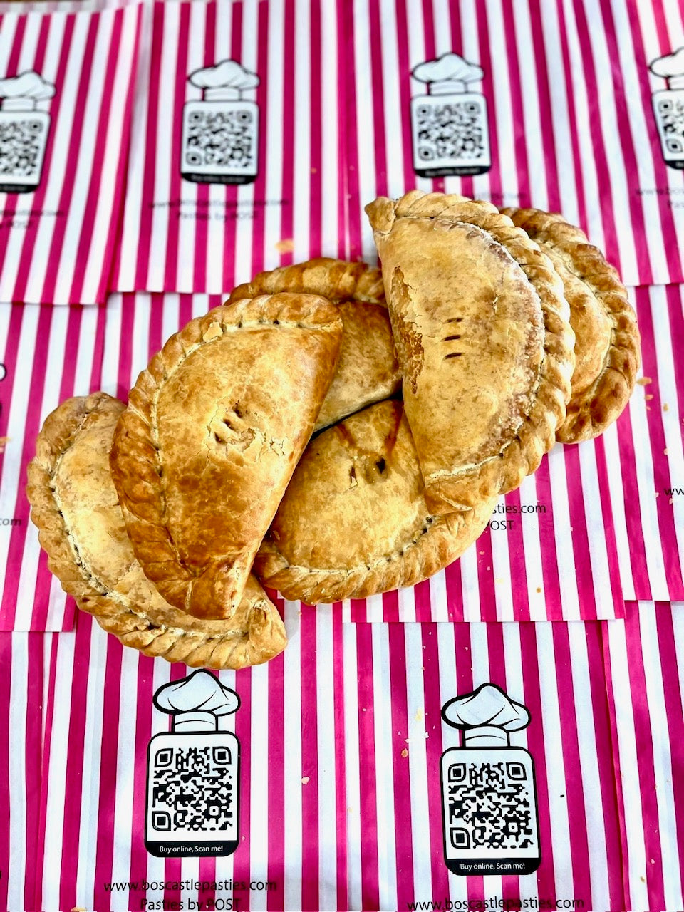 8 Jumbo "All Traditional" Oven fresh (Baked) pasties by post.